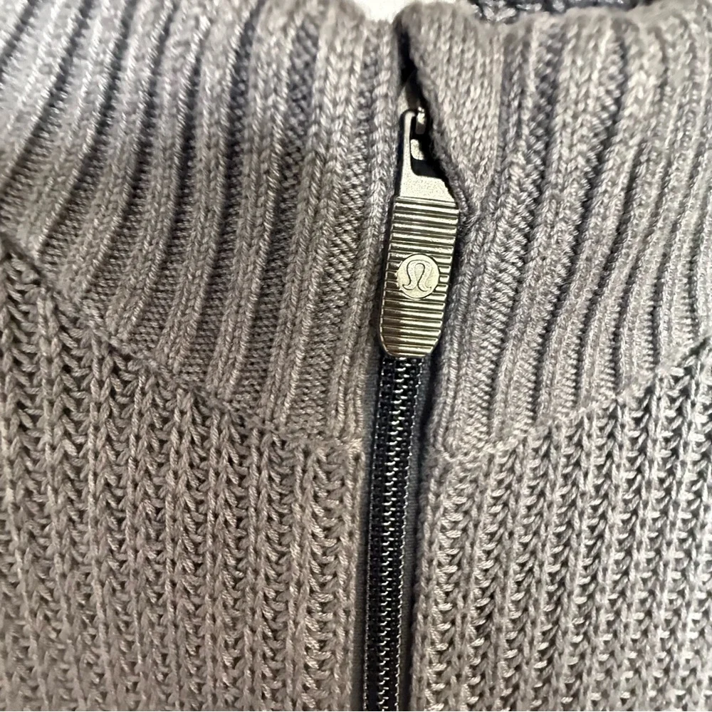 Lululemon Cashmere Blend Softer Still Wrap Full Zip Knit Cardigan Size M/L Gray